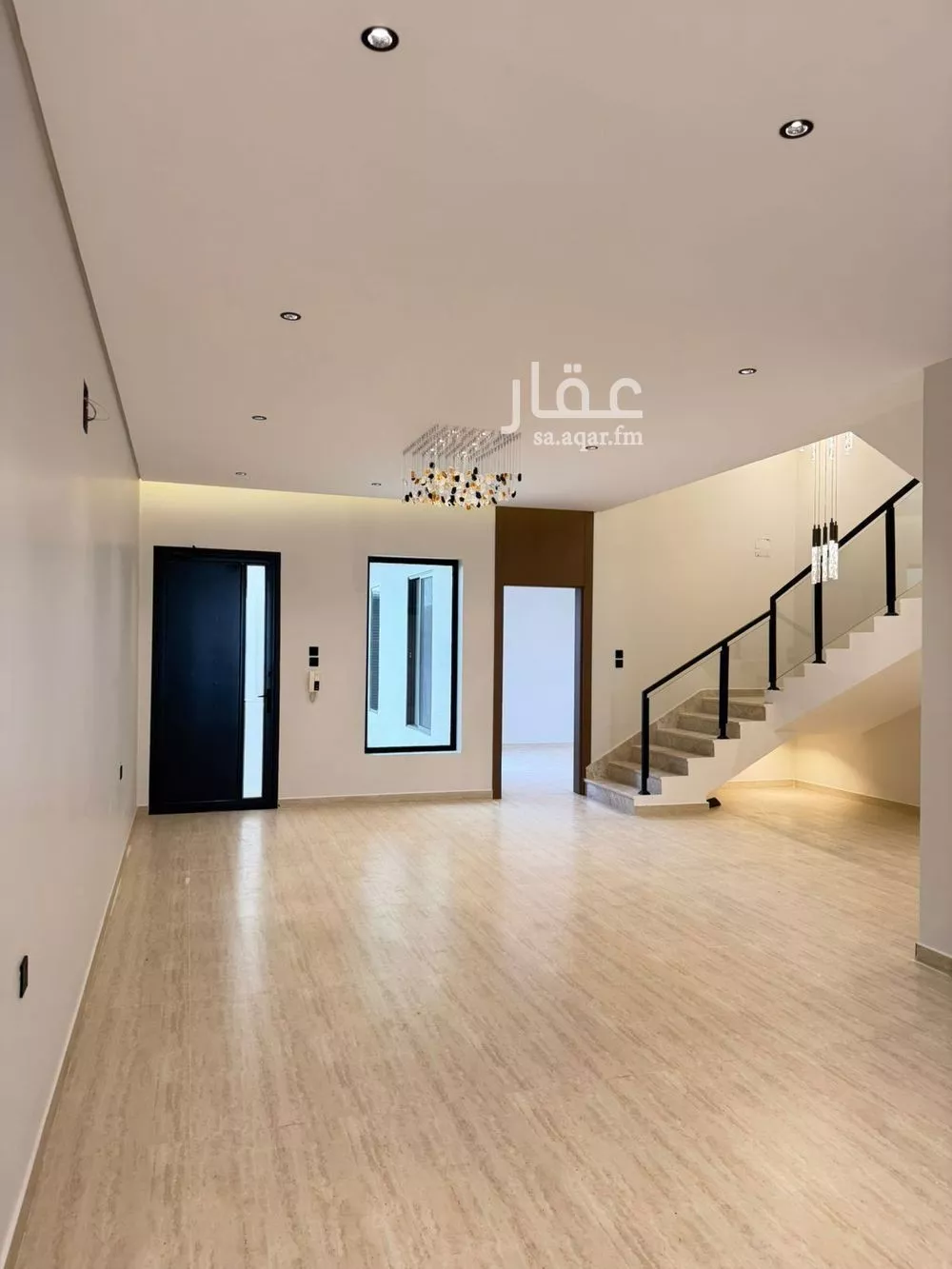 فيلا 8 غرف في الشراع 5