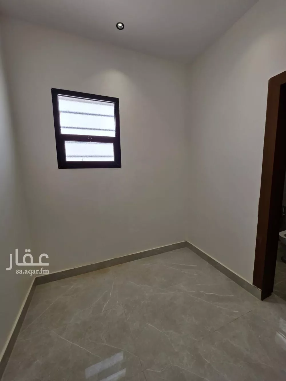 دور 6 غرف في الرمال 16