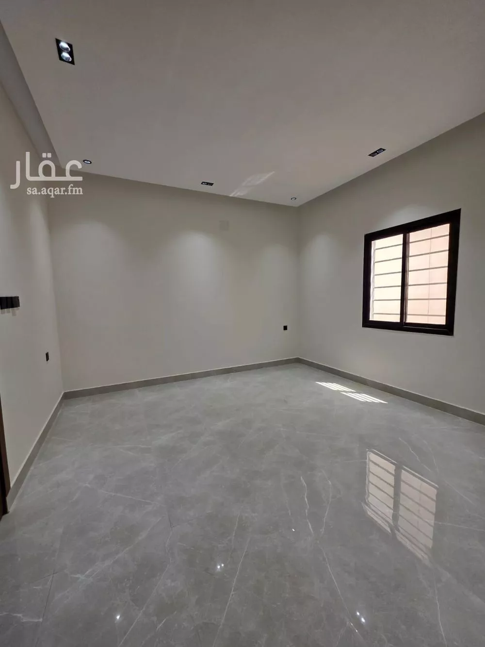دور 6 غرف في الرمال 7