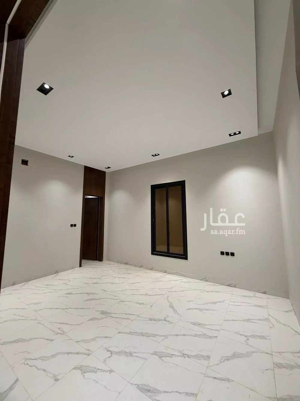 4 bedroom floor in Al Khaleej 6