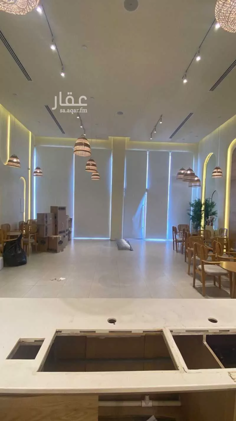 محل 852 م² في النزهة 3