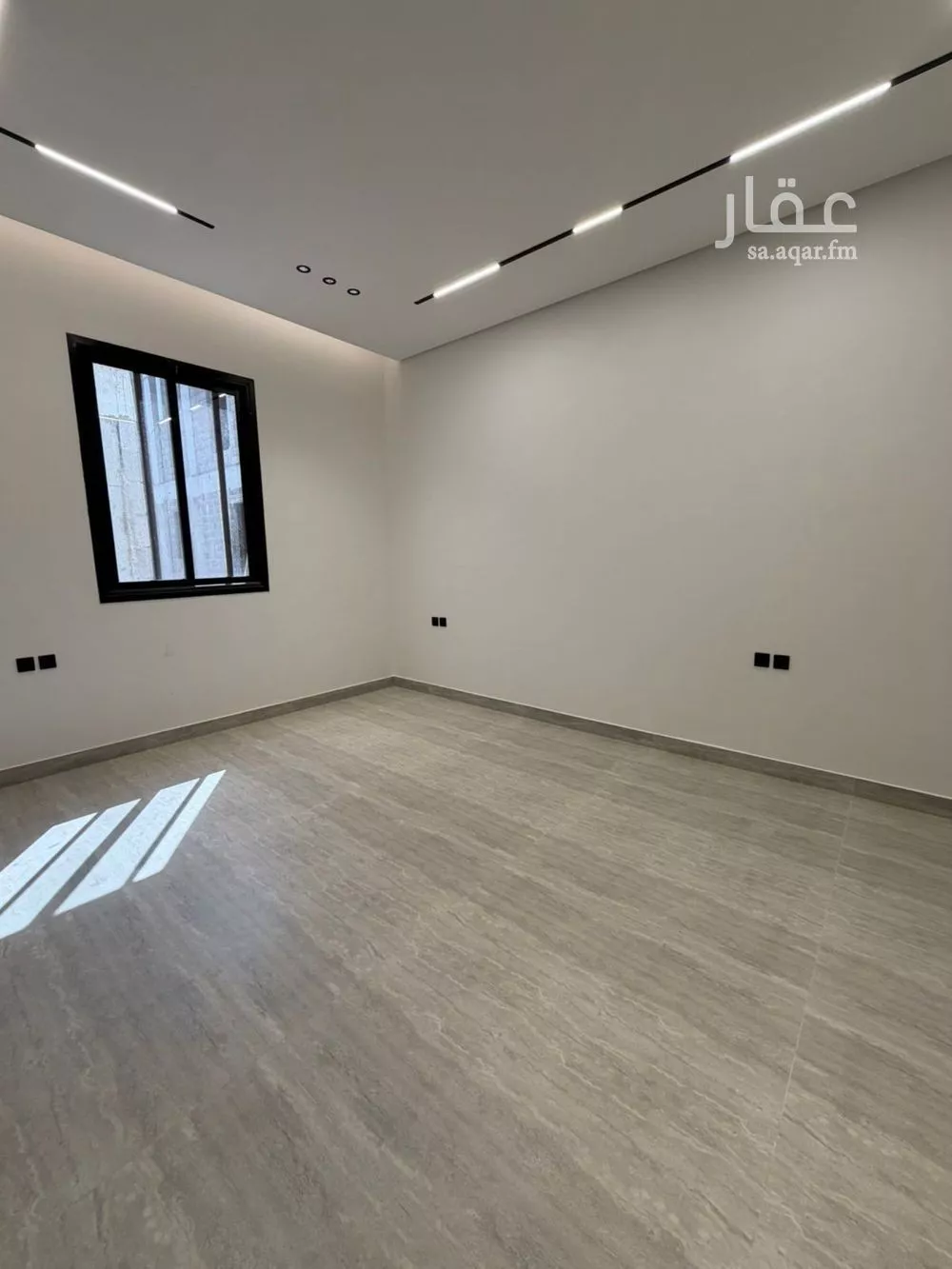 3 bedroom floor in Al Maizilah 4