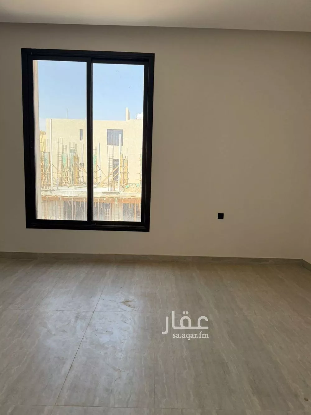 3 bedroom floor in Al Maizilah 5