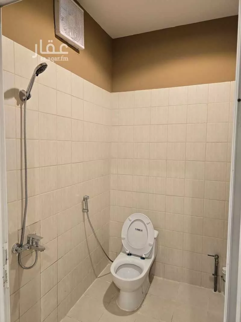 عمارة 593 م² في عبدالله فؤاد 12