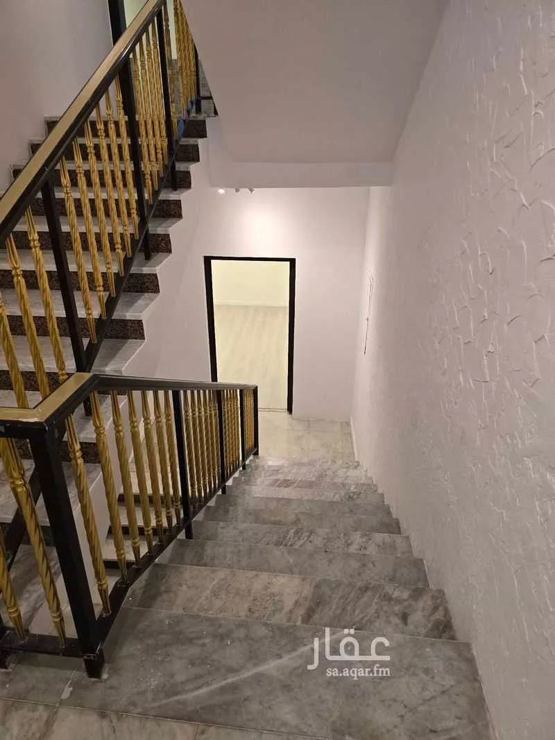 عمارة 593 م² في عبدالله فؤاد 13