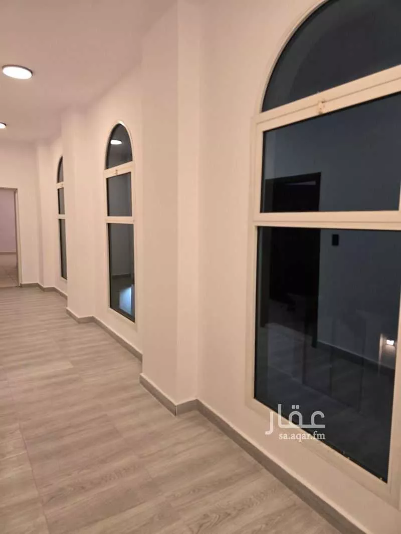 عمارة 593 م² في عبدالله فؤاد 14