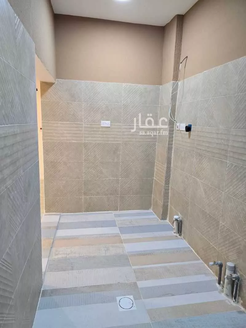 عمارة 593 م² في عبدالله فؤاد 21