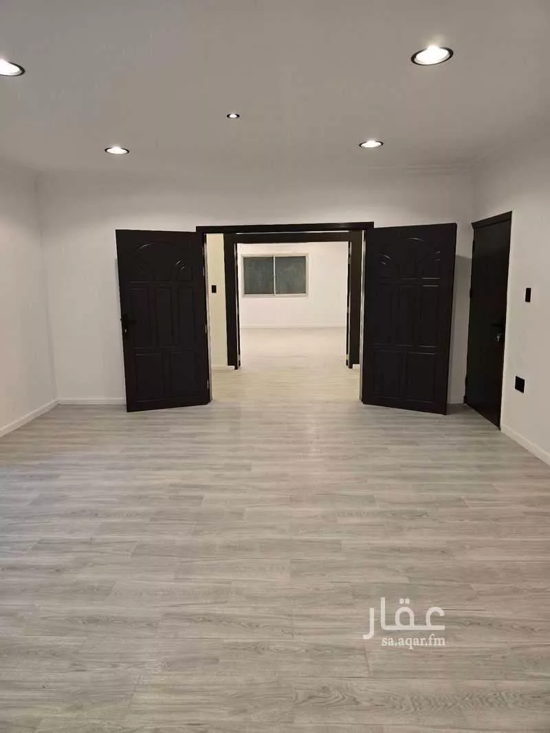 عمارة 593 م² في عبدالله فؤاد 26