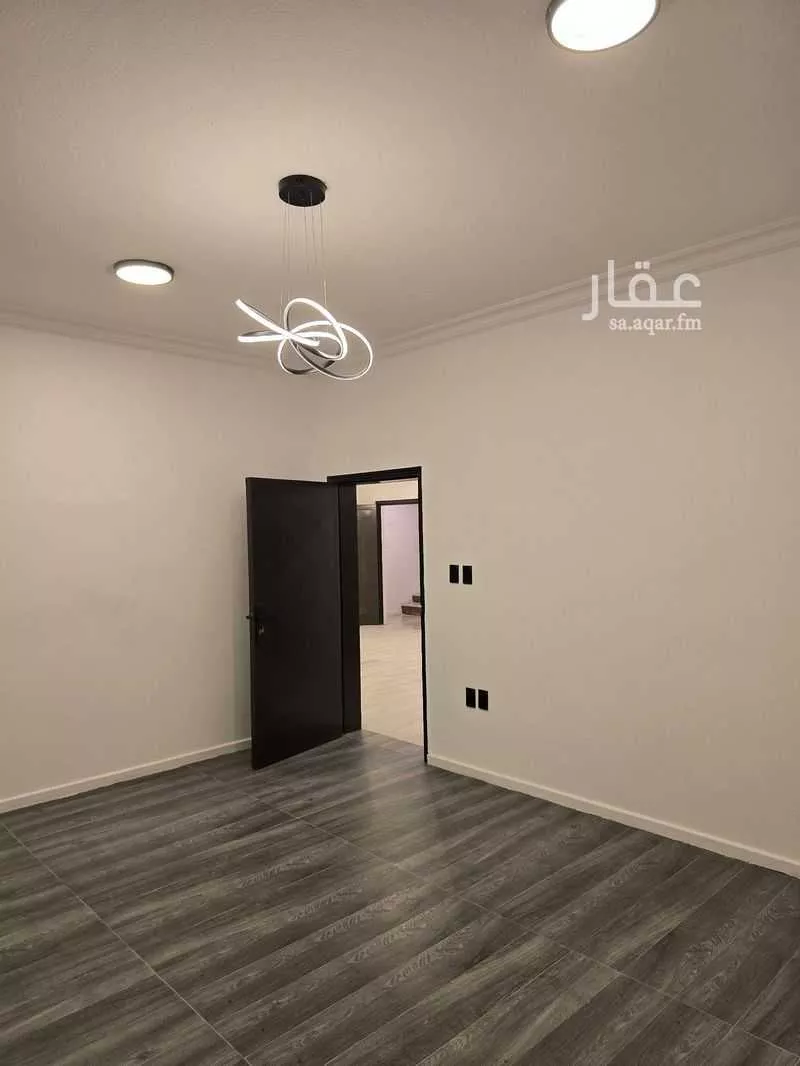 عمارة 593 م² في عبدالله فؤاد 6