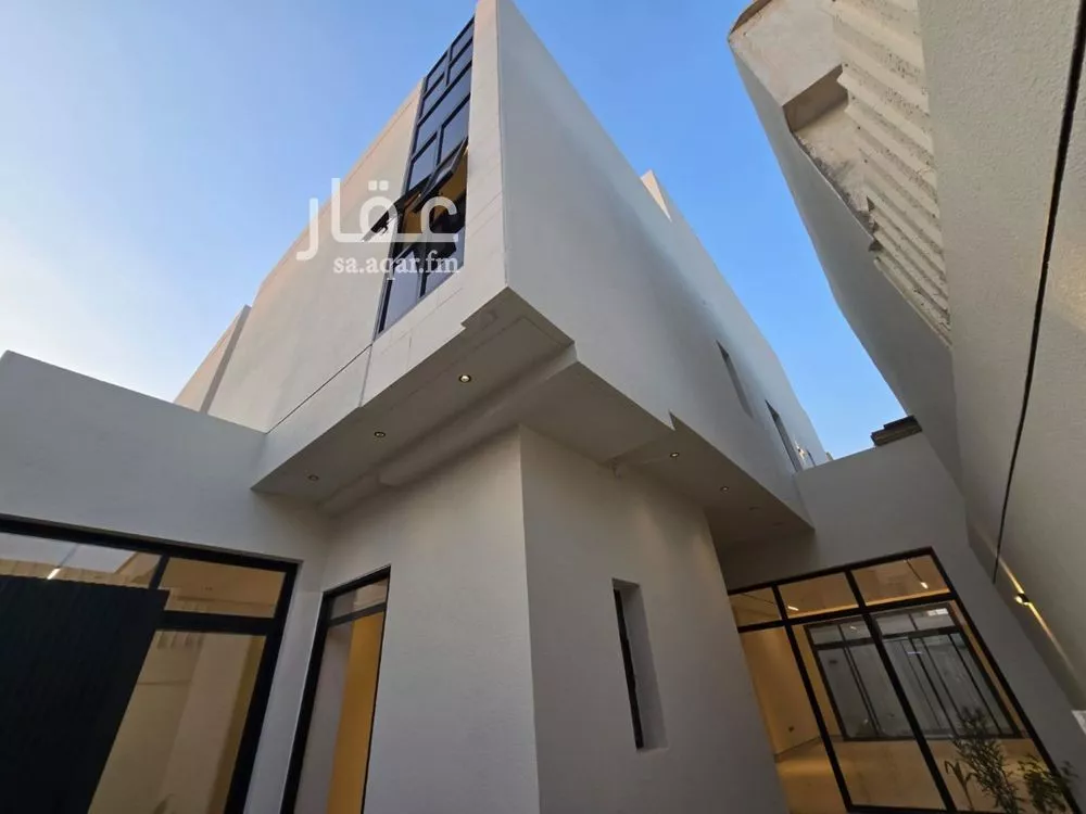 3 bedroom villa in Al Uraija Al Gharbi, Riyadh 3