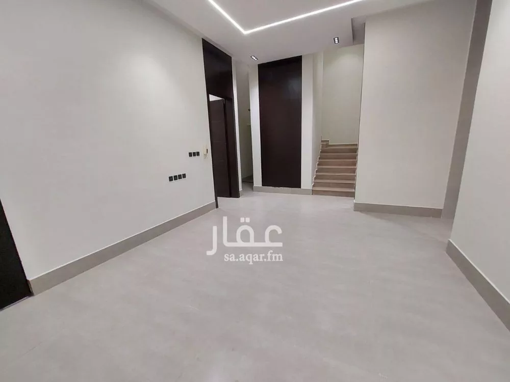 فيلا 5 غرف في العريجاء الغربية 20