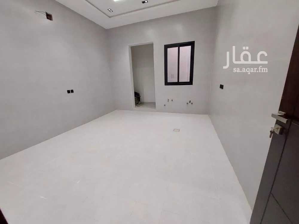 فيلا 5 غرف في العريجاء الغربية 5