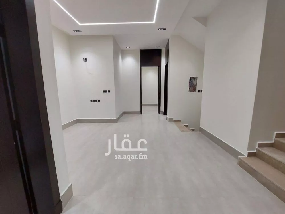 فيلا 5 غرف في العريجاء الغربية 9