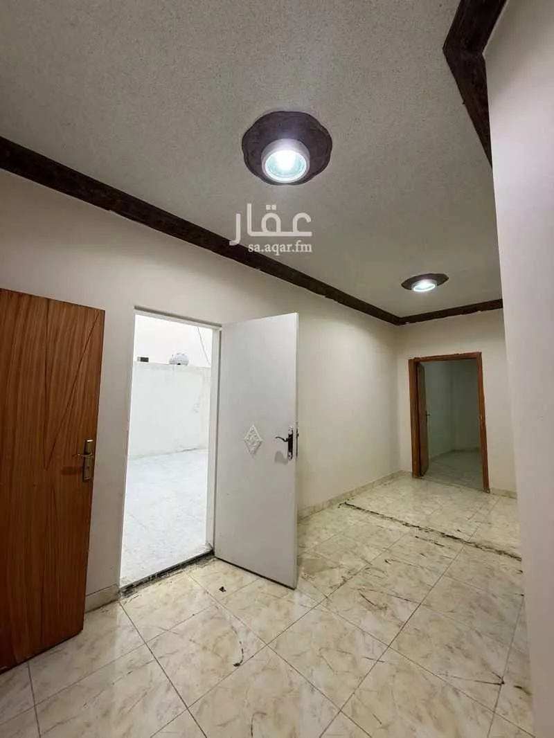 دور 4 غرف في الخليج 3