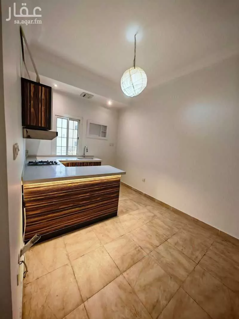 32 bedroom apartment in Al Yaqout 8