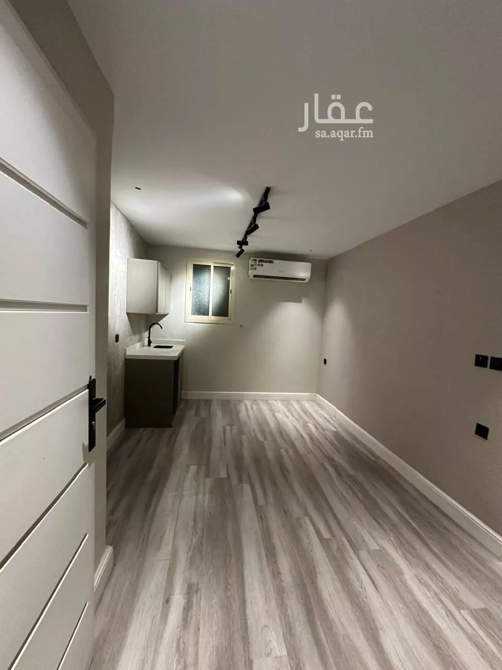 شقة 1 غرف في الملقا 2