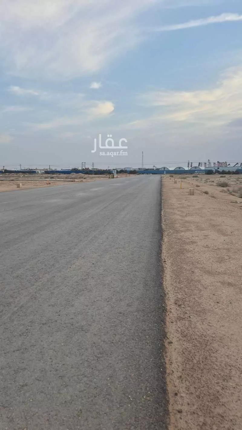 أرض 600 م² في الرمال 3