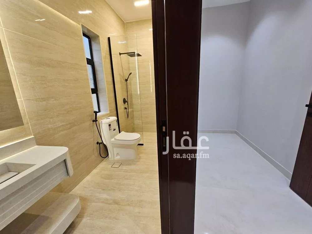 فيلا 7 غرف في الشراع 21