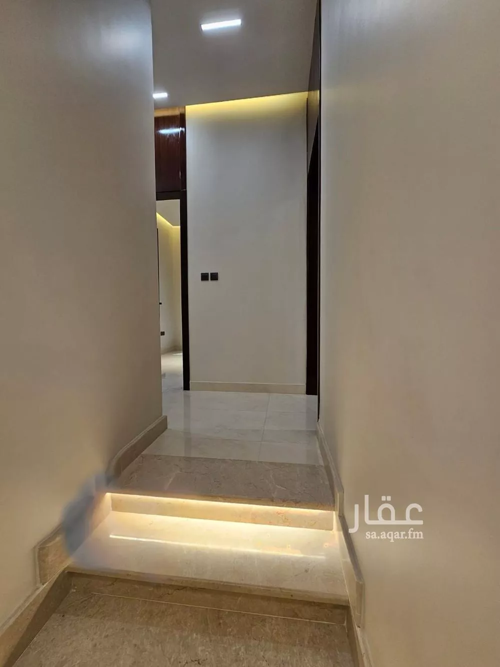 فيلا 7 غرف في الشراع 10