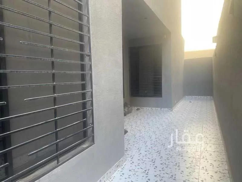 فيلا 4 غرف في الرمال 4