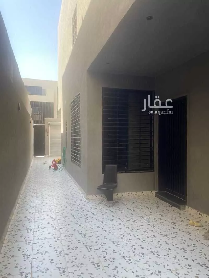 فيلا 4 غرف في الرمال 5