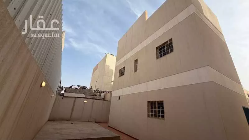 فيلا 4 غرف في المونسية 5