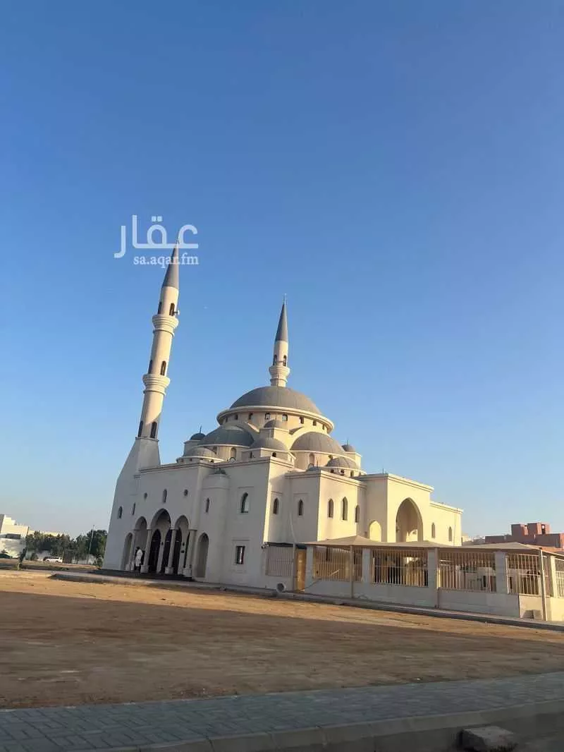 أرض 697 م² في أبحر الشمالية 4
