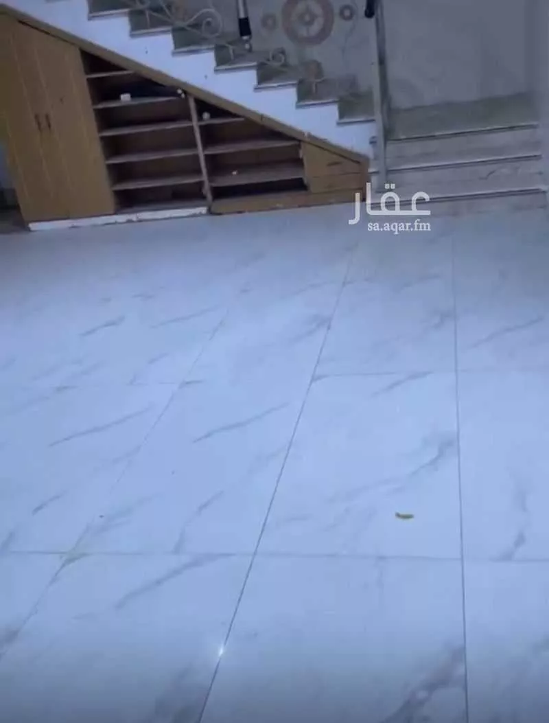 شقة 6 غرف في الشفا 4