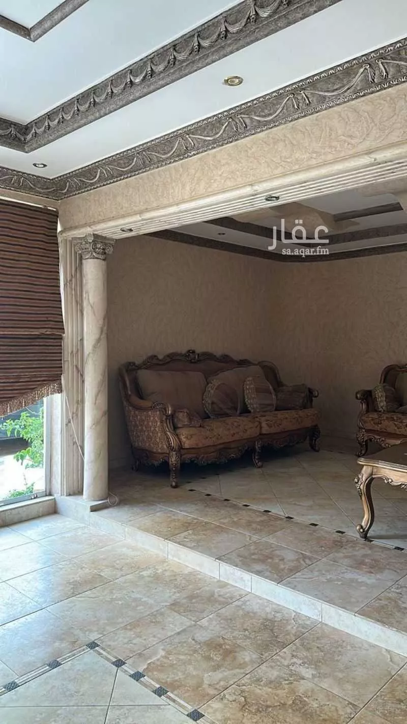 فيلا 4 غرف في العقيق 5