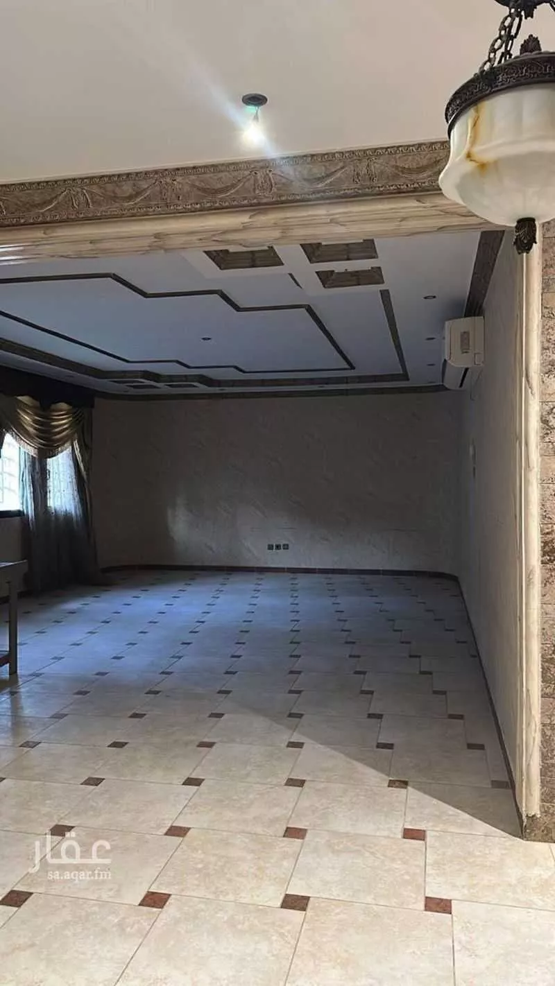 فيلا 4 غرف في العقيق 6