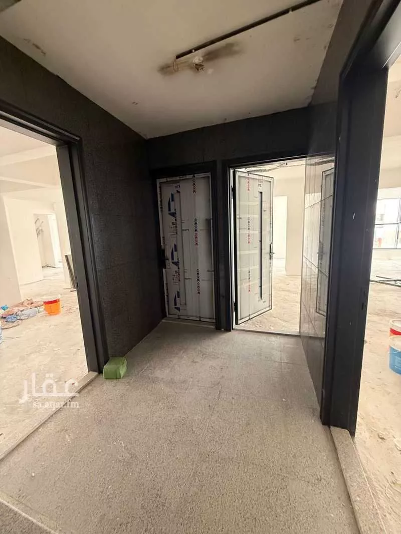 603 sqm building in Al Malaz 3
