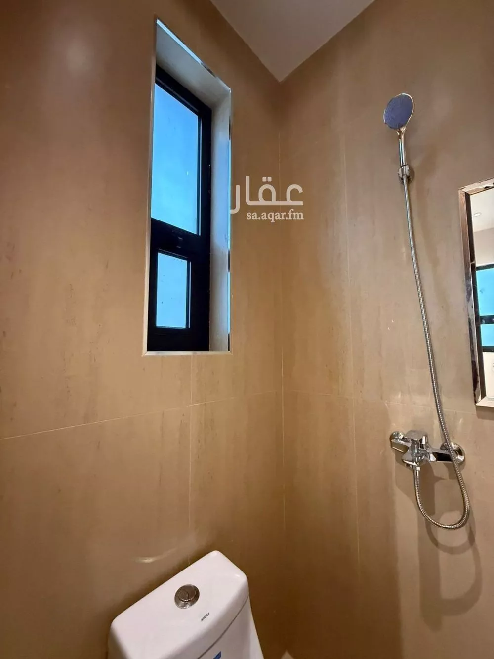 فيلا 6 غرف في المهدية 5