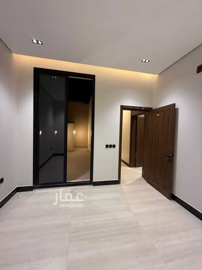 5 bedroom villa in Al Aridh 7