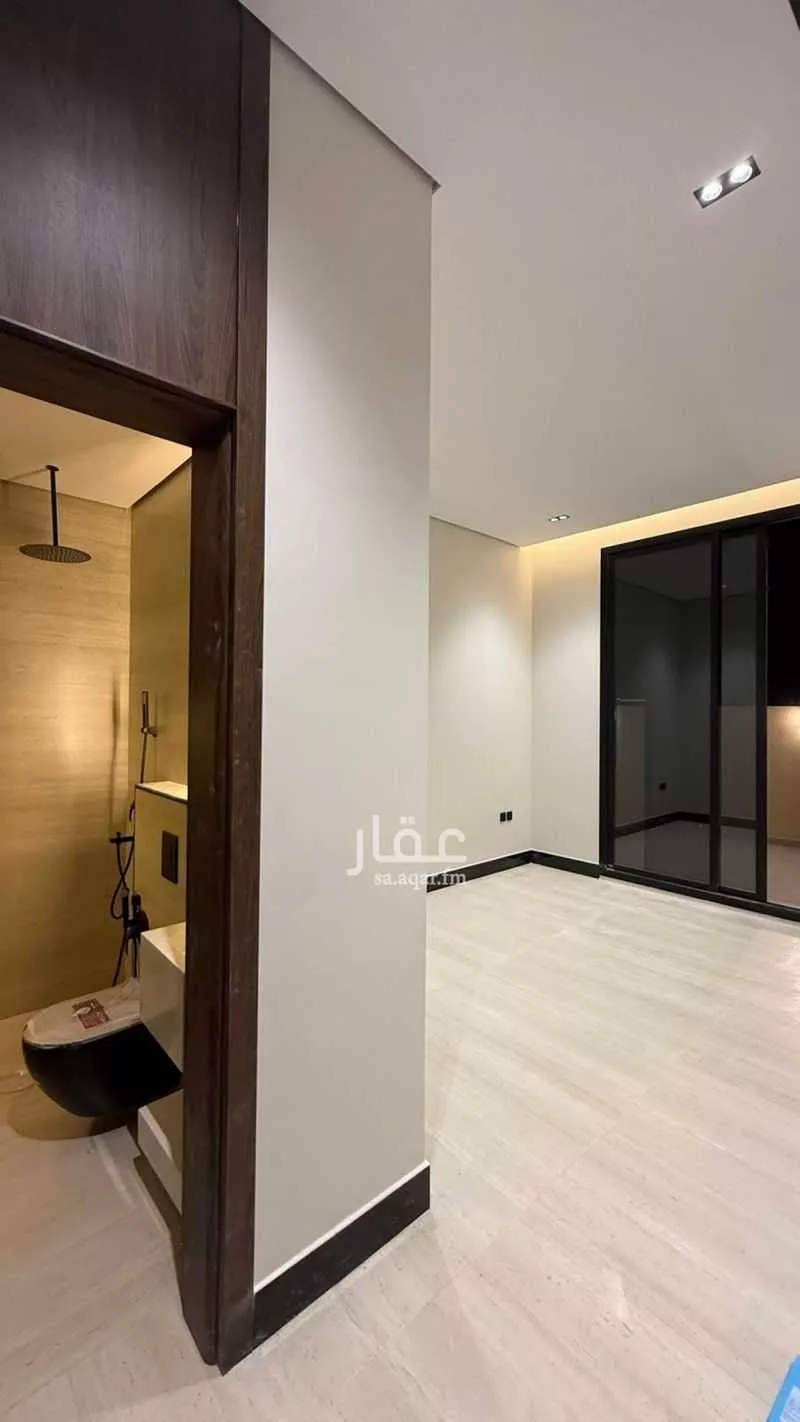 5 bedroom villa in Al Aridh 8