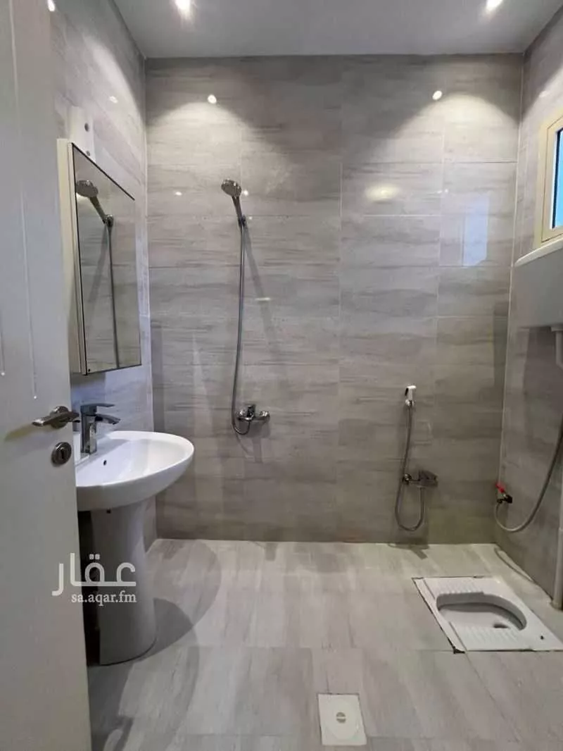 5 bedroom apartment in Tuwaiq 4