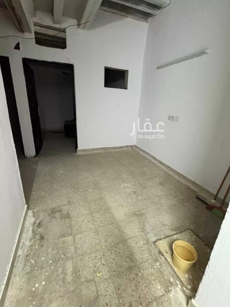 شقة 4 غرف في العود 5