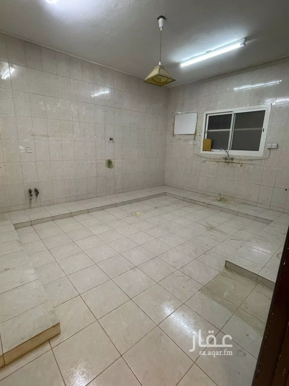 4 bedroom apartment in Al Aziziyah 8