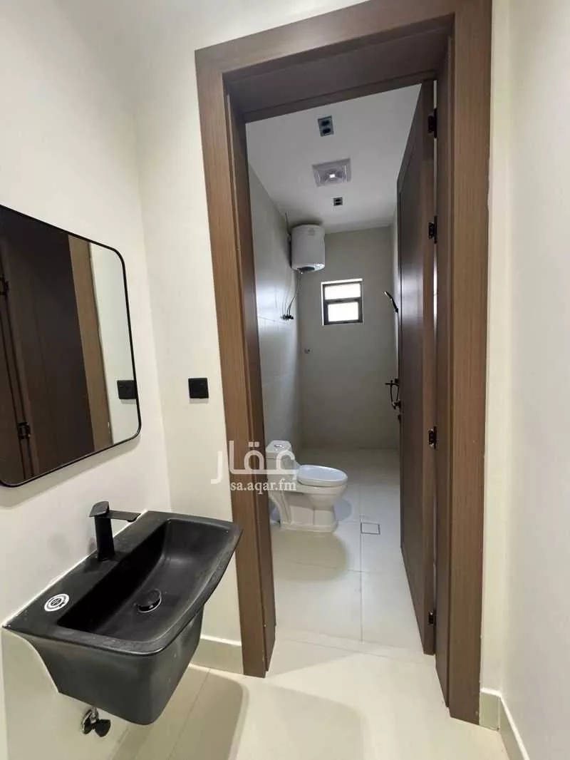 5 bedroom floor in Al Janadriyah 7