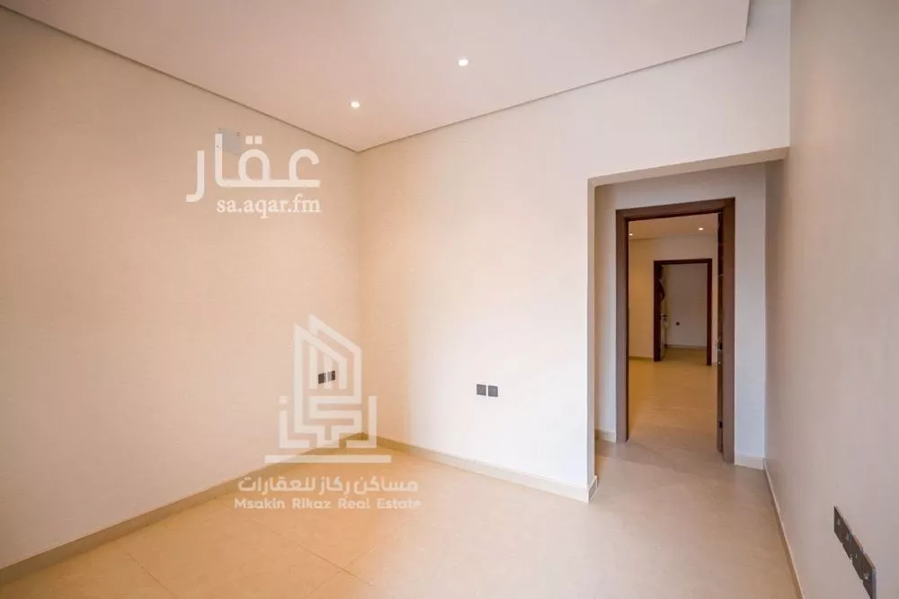 دور 4 غرف في السعادة 5