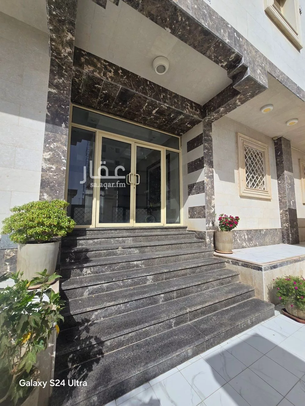 عمارة 552 م² في الفردوس 14