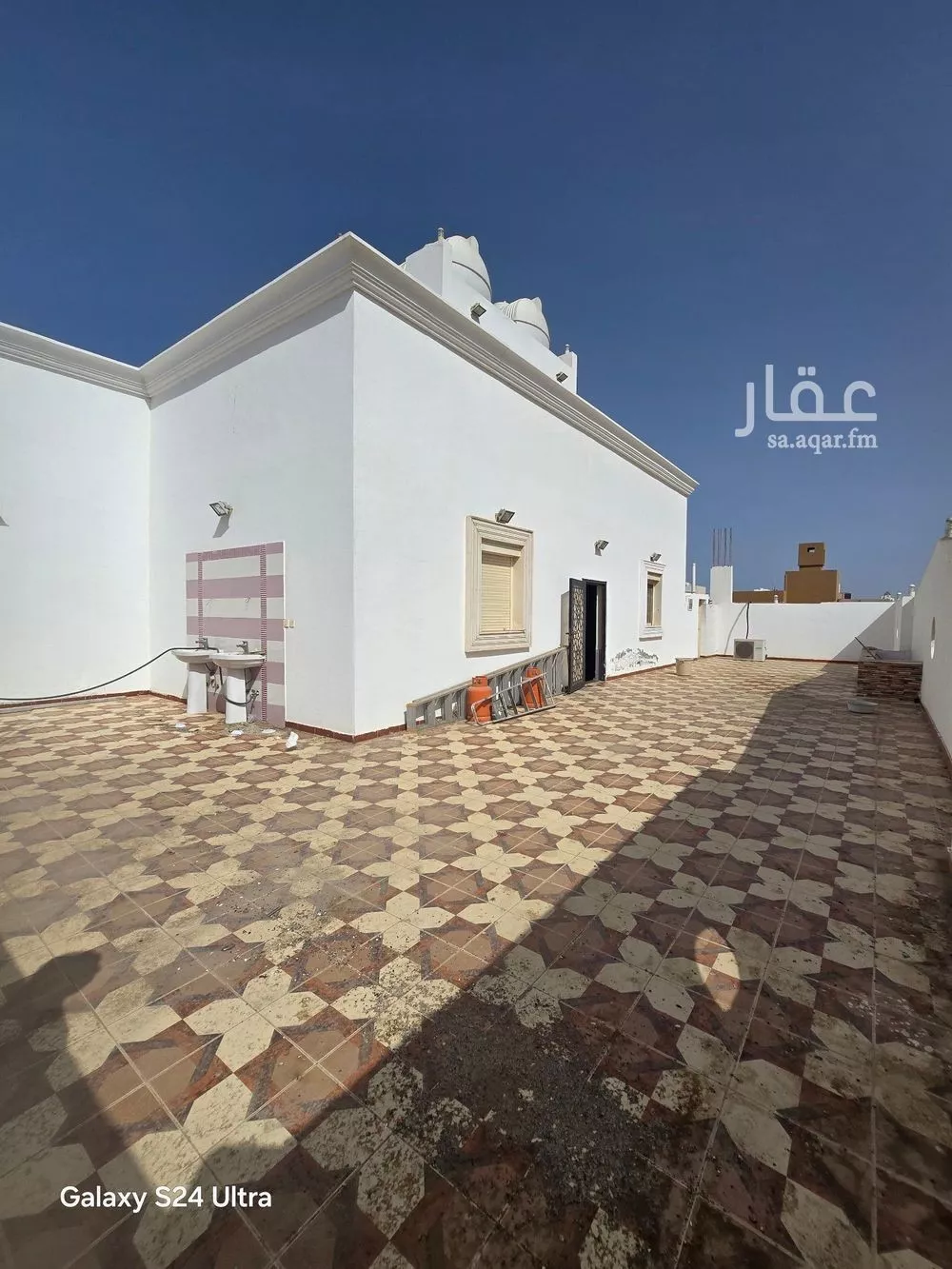 عمارة 552 م² في الفردوس 15