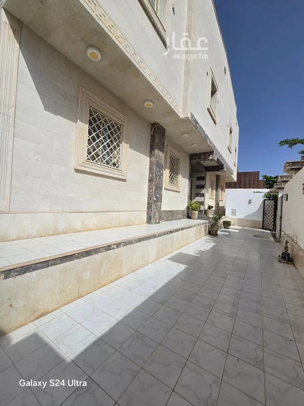 عمارة 552 م² في الفردوس 8