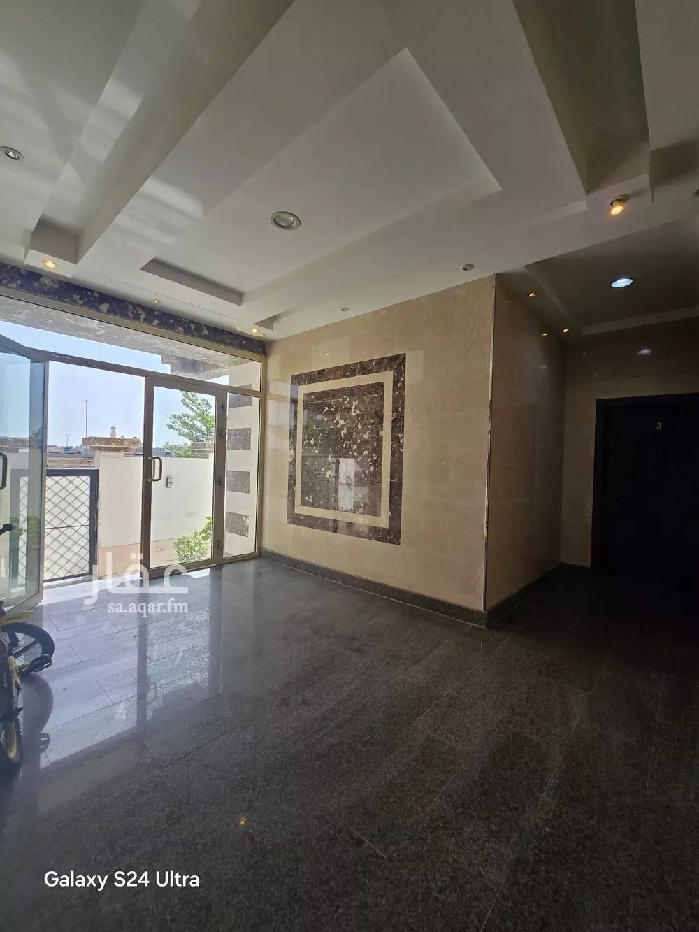 عمارة 552 م² في الفردوس 10