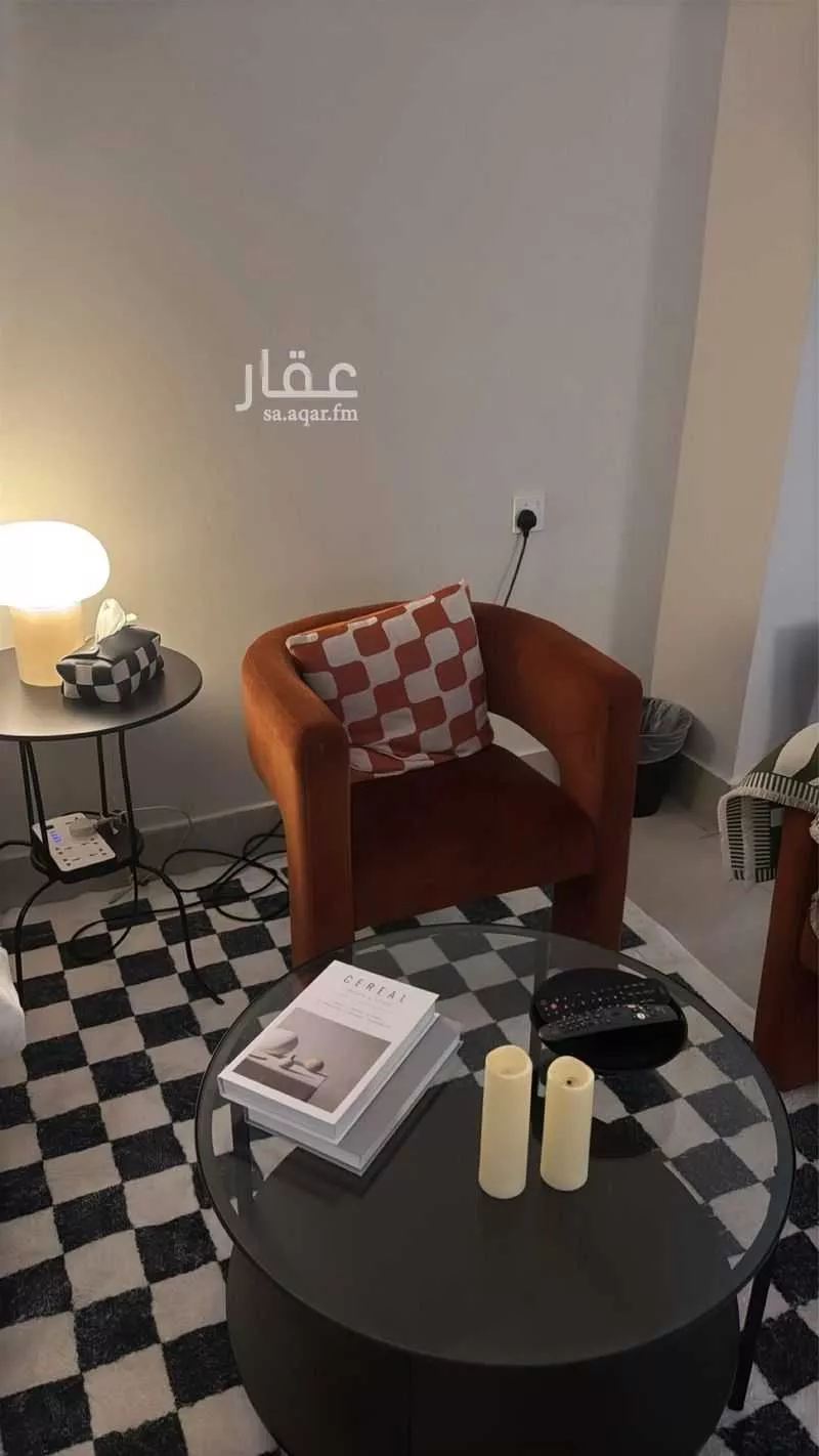 شقة 4 غرف في الحمرا 12