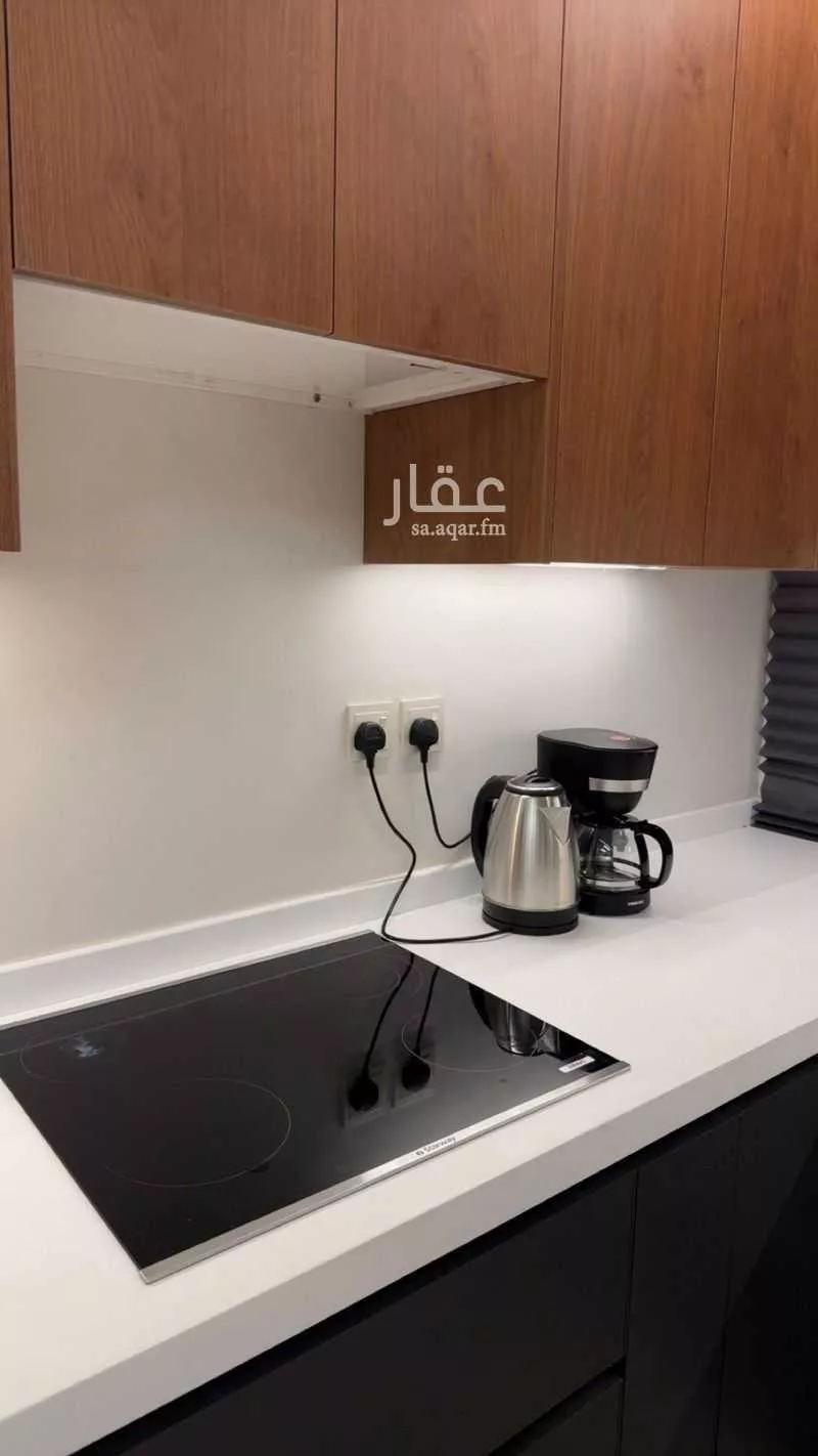 شقة 4 غرف في الحمرا 5