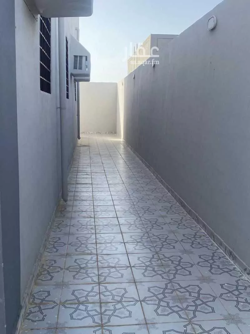 عمارة 750 م² في خاخ 8
