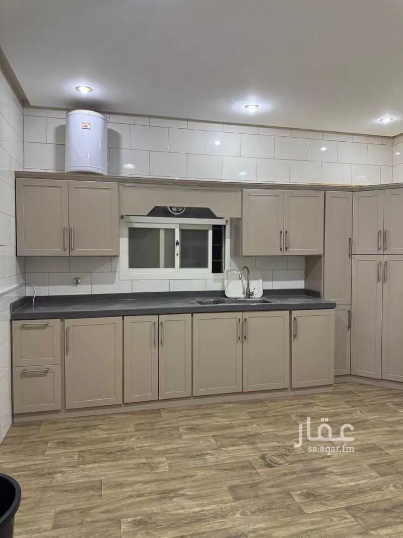 5 bedroom floor in Al Munsiyah 9
