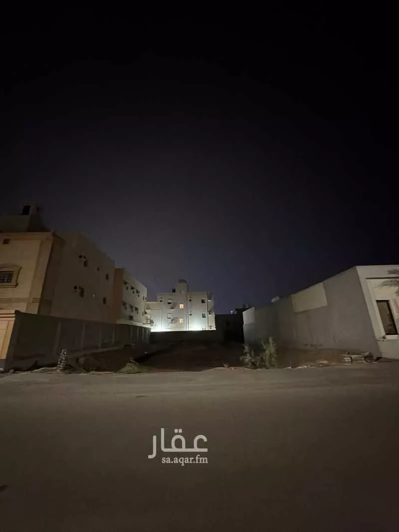 أرض 900 م² في الصوارى 5