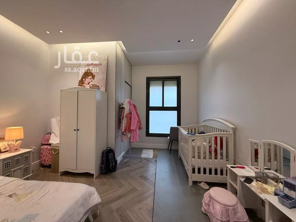 فيلا 5 غرف في النرجس 17