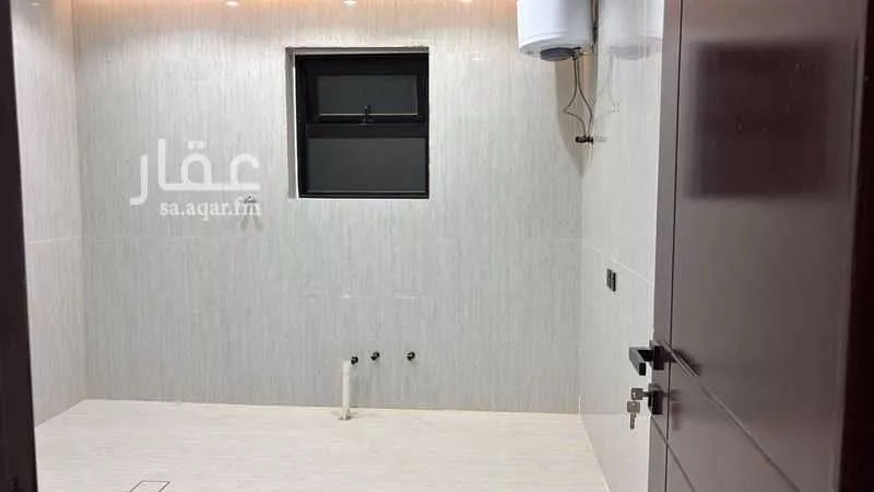 4 bedroom floor in Al Mahdiyyah 3